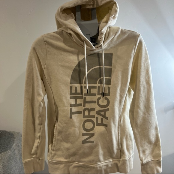 The North Face Tops - The North Face Trivert Pullover Hoodie beige front pouch pocket women size M